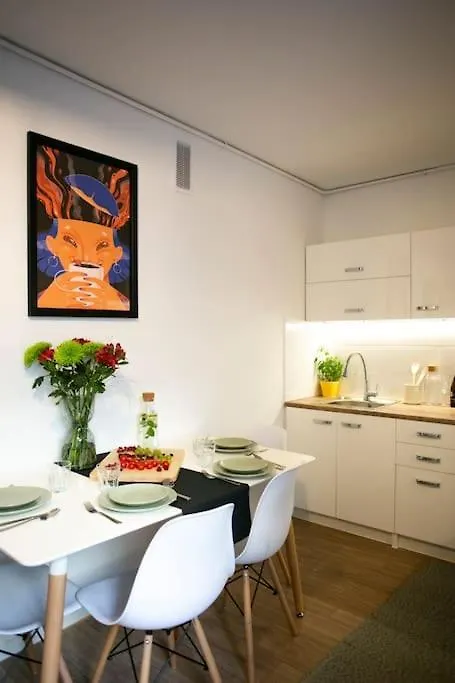 Oomph Warsaw Center Well Designed Apartment With Balcony